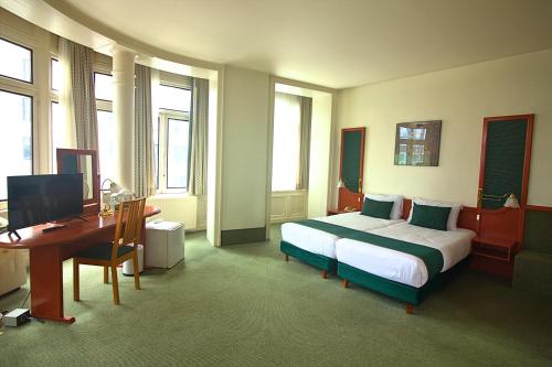 Hotel Le Dome - image 8