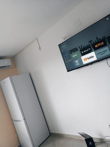 One-Bedroom Apartment image 10