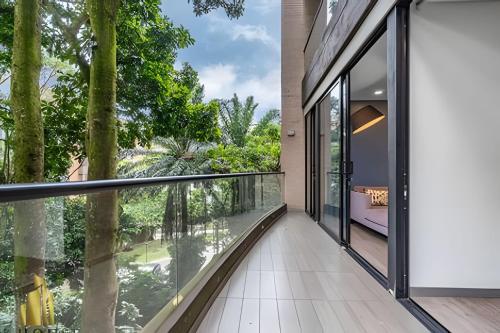 Class Suites 202 - Colorful with Pool and gym, El Poblado (foto 9)