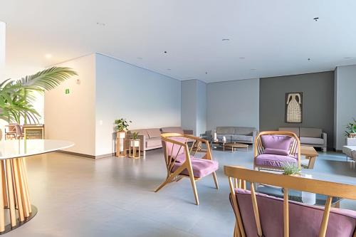 Class Suites 202 - Colorful with Pool and gym, El Poblado (foto 11)