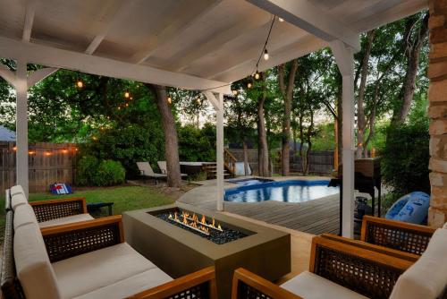 Pool & Hot Tub Luxury Escape Gym & Gameroom, Round Rock (Foto 2)