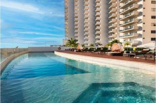 Apartment with a view of the lagoon and pool, Cancún