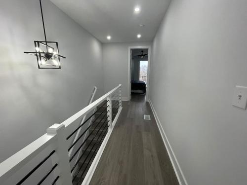 Modern 4 Bedroom 5 Bath Townhome Downtown Indpls 2228 near พิพิธภัณฑ์เด็กอินเดียน่าโพลิส