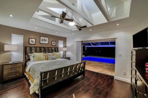 Three-Bedroom House image 10