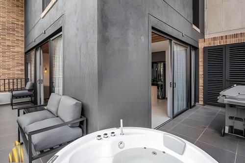 Morph 1101 - Sophisticated & brigh apt/ BBQ, El Poblado (Foto 5)