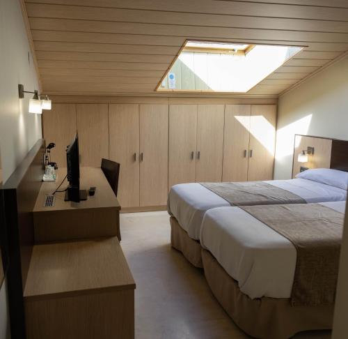 1 double bed