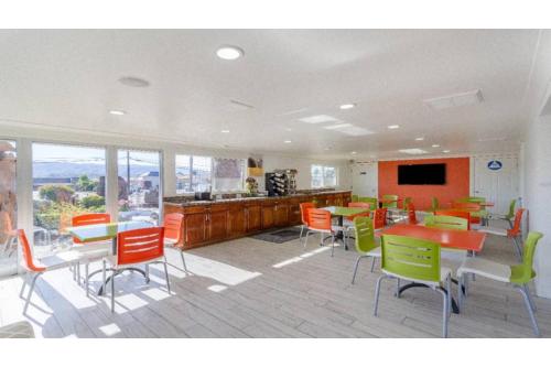 Motel 6-Ukiah CA - North - image 12