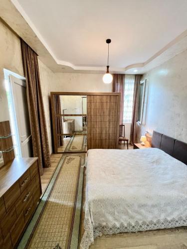 Home in Batumi, Itʼkhvisi (foto 2)