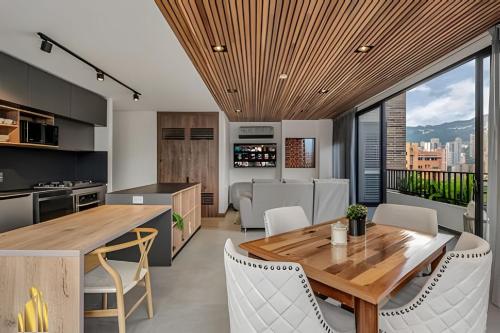 Morph 1802 - Stylish Escape in Poblado AC/Jacuzzi