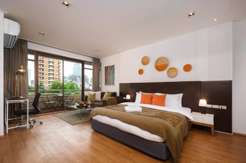 King Bed, Park, BTS 5min | Free Parking, Fast WiFi, Bang Kapi (foto 9)