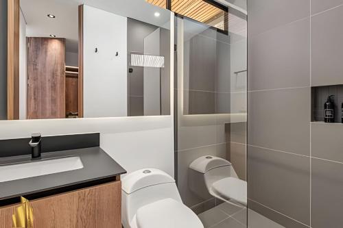 Morph 201 - High ceilings & modern apt/BBQ, El Poblado (Foto 9)