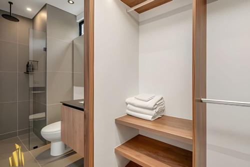 Morph 201 - High ceilings & modern apt/BBQ, El Poblado (Foto 10)
