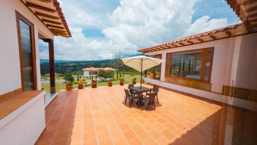 CasaBlanca1 in Sabana