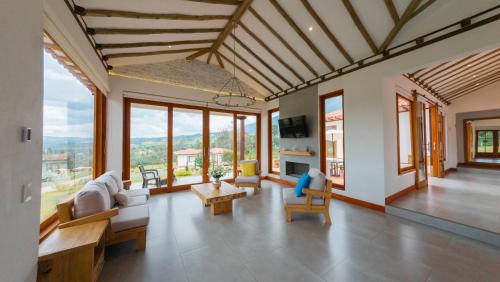 CasaBlanca1 in Sabana