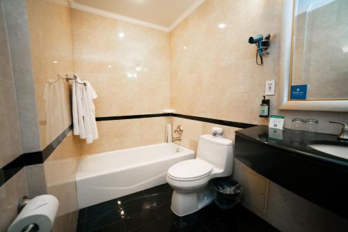 room detail thumbnail 2