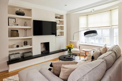 The South Kensington Wonder - Trendy 3BDR House with Garden gîte à louer NH Harrington Hall