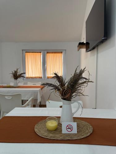 One-Bedroom House image 2