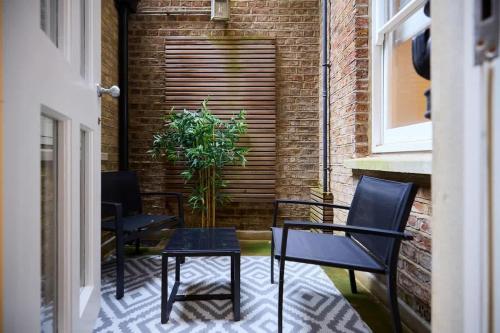 The Bayswater Retreat - Adorable 3BDR Flat with Balcony, Londres (foto 3)