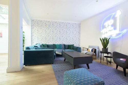 The Harrods Mews - Modern 4BDR with Rooftop Terrace, Londýn (fotografie 2)