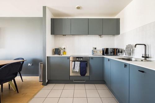 The Nine Elms Lane Arms - Stunning & Bright 2BDR Flat, Londýn (fotografie 3)