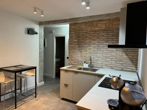 Cozy private room with shower #1, Madrid