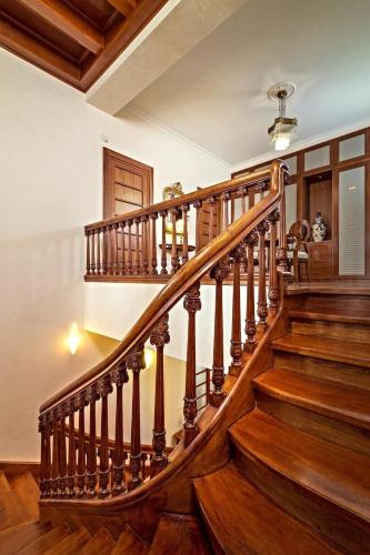 Villa Mestro - 5 Bedroom historical villa - Sea front with sea views - Perfect for families - main image