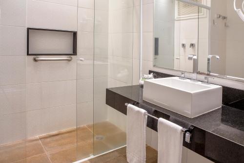 Quadruple Room image 6