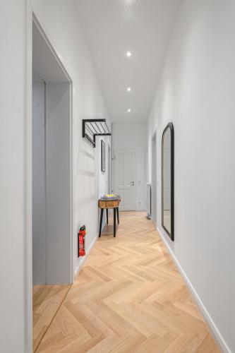 The Bornholmer, Spacious 100m2, Ideal for Groups & Families, 2BR, huge living room, 4 - 8 Guests, Berlino (foto 7)