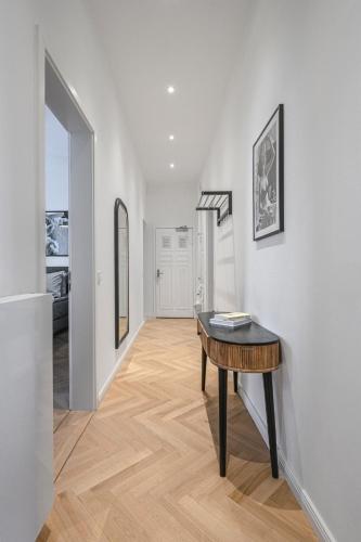 The Bornholmer, Spacious 100m2, Ideal for Groups & Families, 2BR, huge living room, 4 - 8 Guests, Berlino (foto 8)
