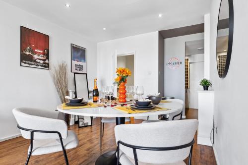 South Kensington Retreat - 1 Bedroom - image 9