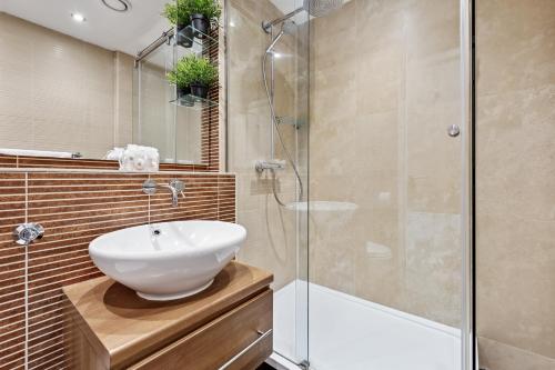 South Kensington Retreat - 1 Bedroom - image 10