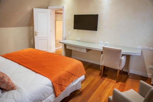 Quadruple Room image 2
