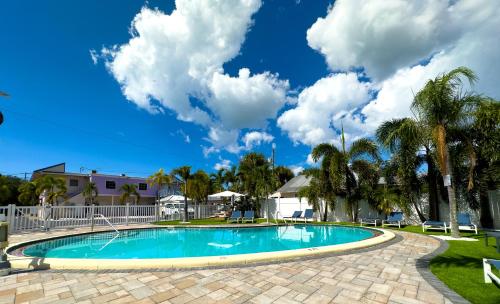 Stylish 1b1b Unit With Kitchen And Pool in Clearwater sentrum