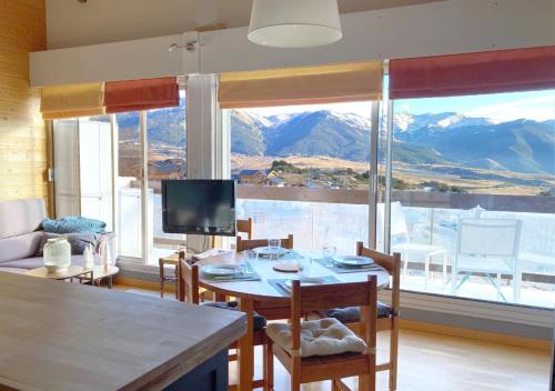 Duplex vue panoramique, balcon, baignoire, parking - Location saisonnière - Font-Romeu-Odeillo-Via