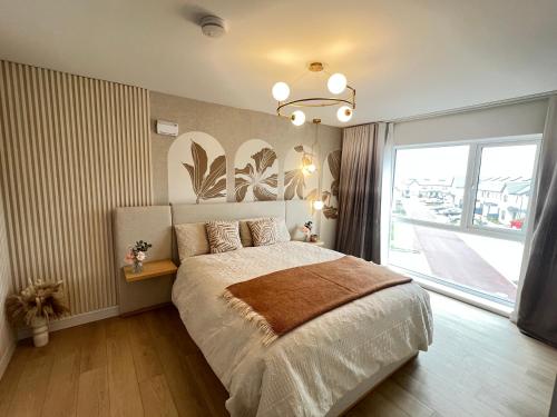 Stylish SuperKing and King Ensuite Bedrooms in Dublin, Dublin