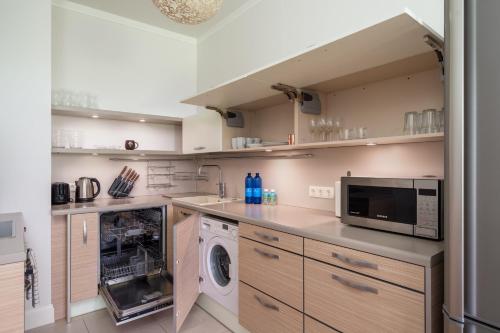 Luxury Quiet Centre - Terrace & 2 Bedrooms - 124m2, Рига (фото 5)