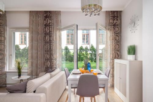 Luxury Quiet Centre - Terrace & 2 Bedrooms - 124m2, Рига (фото 3)