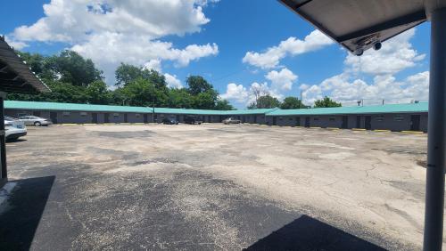 Economy Inn – Bonham, TX
