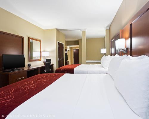 Queen Suite with Two Queen Beds