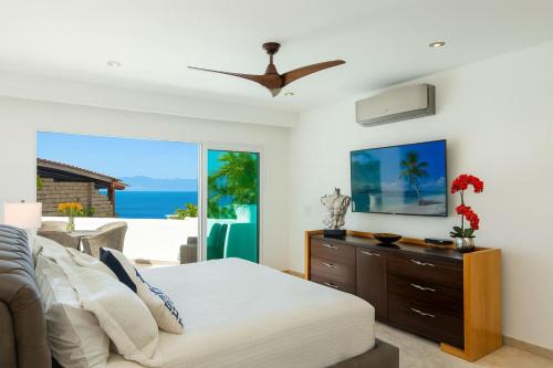 Stylish Poolside Condo with Sea Views Apple TV in Puerto Vallarta, Mexico