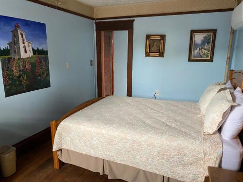 1 queen bed