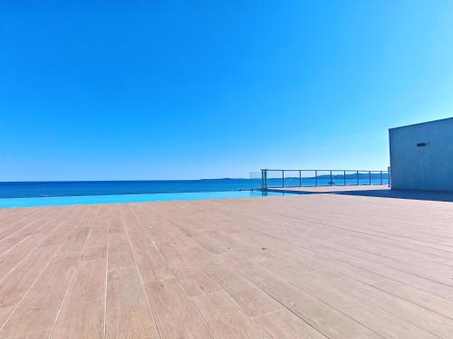 SEA SIDE - Rooftop Pool SeaView, Saint-Laurent-du-Var (fotografie 2)
