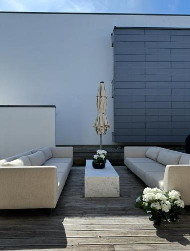 Balcony/terrace, New amazing Villa by the water in Dvergsnes, Kristiansand, close to the ZOO in Dvergsnes