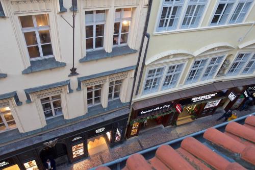 Eclectic Loft with Terrace, Praha (fotografie 9)