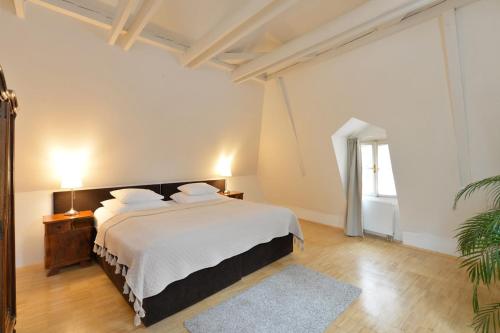Eclectic Loft with Terrace, Praha (fotografie 5)