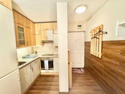 T27 Apartment with Free Parking, Budapest (photo 2)