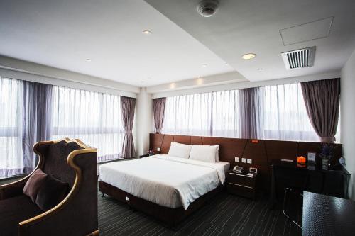Le Prabelle Hotel Room Type - BOB King Suite