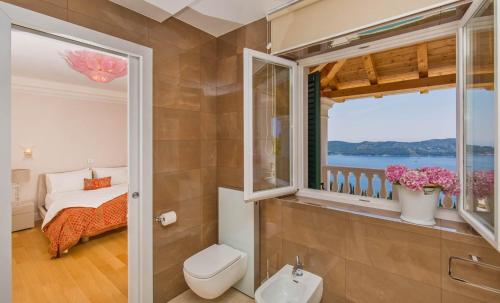 Beautiful Dubrovnik Villa 5 Bedrooms Villa Gold Dubrovnik Sea Views - image 5
