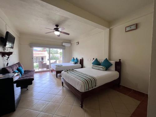 HOTEL EL CORAL 2