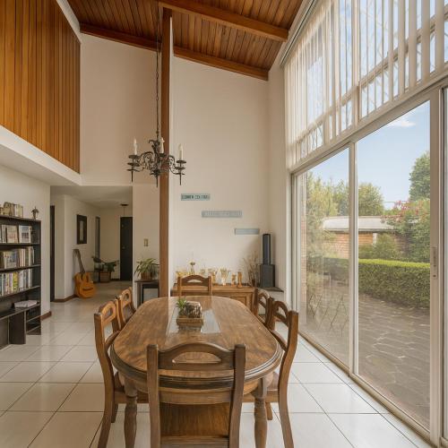 Ételek és italok, Ole España (Ole Espana) near La Aurora nemzetközi repülőtér